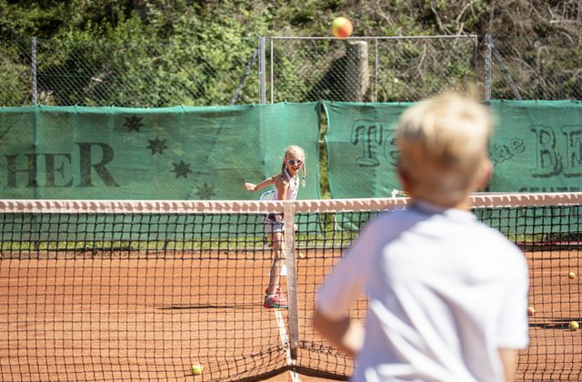 Tennisplatz in Tux-Finkenberg Tennisplatz in Tux-Finkenberg